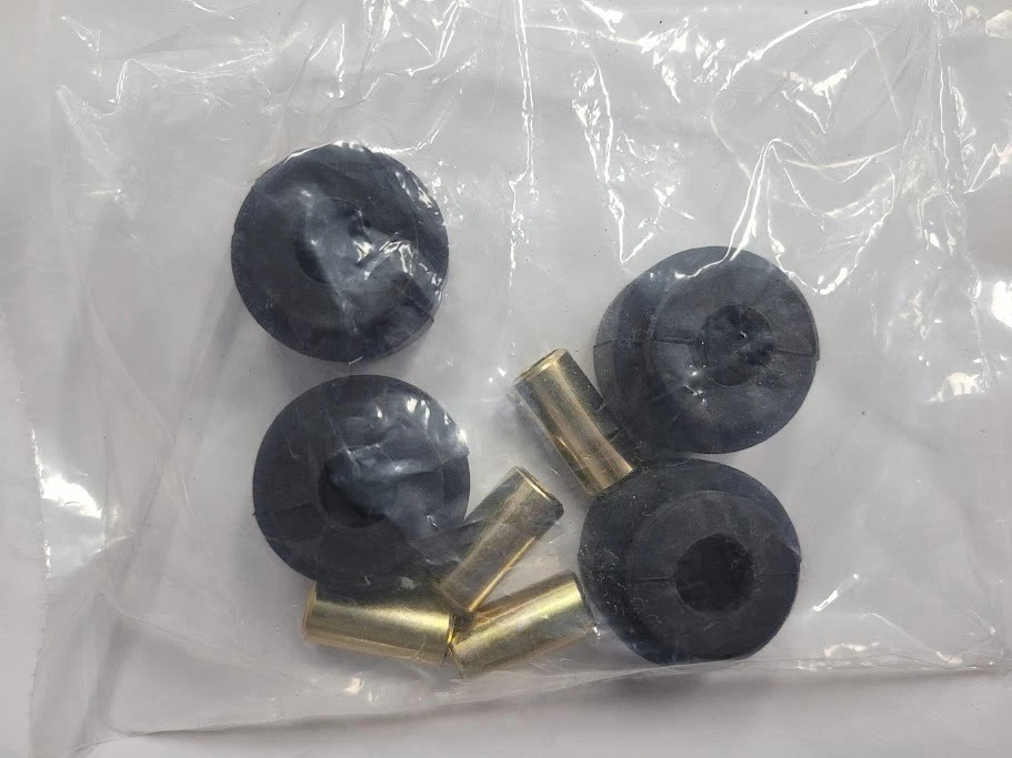 Tecumseh Compressor Rubber Feet Set,Anti-Vibration Pad 4pcs, 1 1/4"W x1"H,For AKA4476YXA(pic1) Tecumseh Compressor Rubber Feet Set,Anti-Vibration Pad 4pcs, 1 1/4"W x1"H,For AKA4476YXA(pic1)
