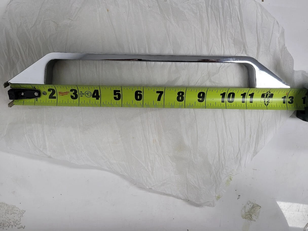 SSN13 Pull Stainless Steel Handle 13 1/4"Length 11/16"Width 1 1/2"Depth(pic1) SSN13 Pull Stainless Steel Handle 13 1/4"Length 11/16"Width 1 1/2"Depth(pic1)